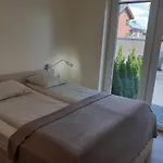 Apartamento New Apartment, Separate Entrance, Close To The Sea, Prie Juros, Atskiras Iejimas, Parkavimas *