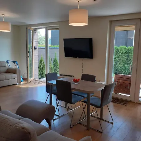 Apartment Seaside Retreat: Private With Parking Palanga