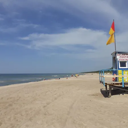 Seaside Retreat: Private With Parking Apartment *